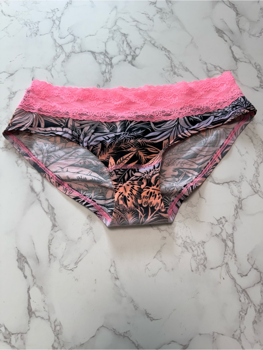Victoria's Secret Women’s Pink & Gray Lace-Trim Hipster.Size M.